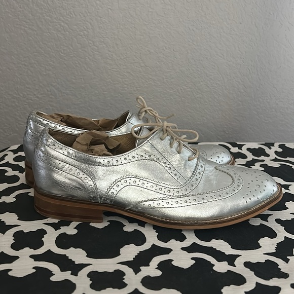 Steve Madden Shoes - Steve Madden silver wing tip loafers, women’s size 10. Shiny and beautiful!